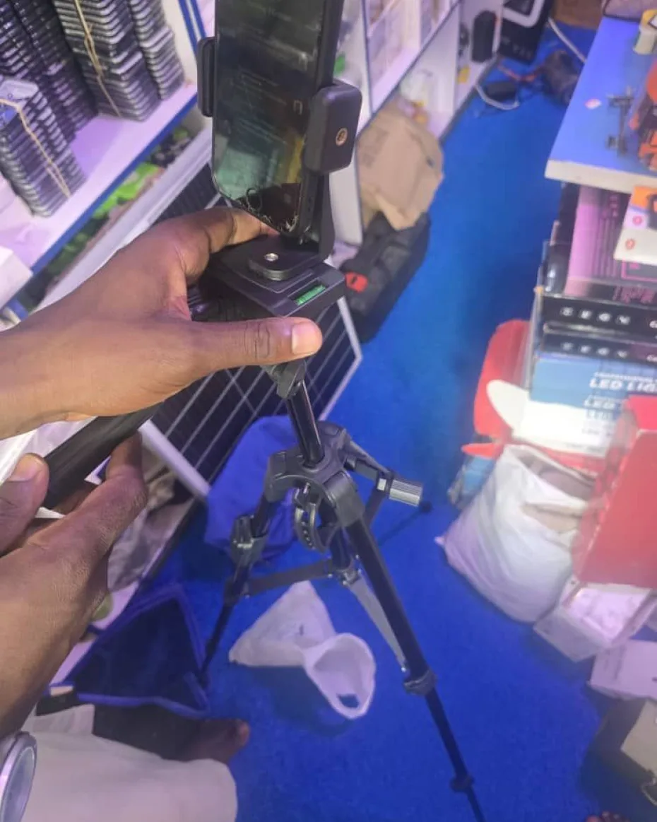 Tripod Stand 3388