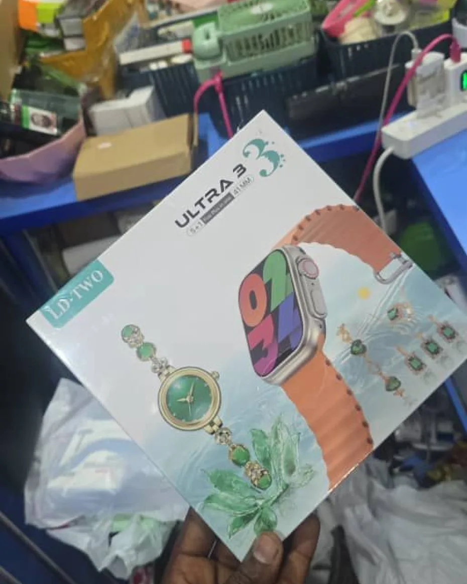 LD-two Ultra 3 Watch With Female Accessories
