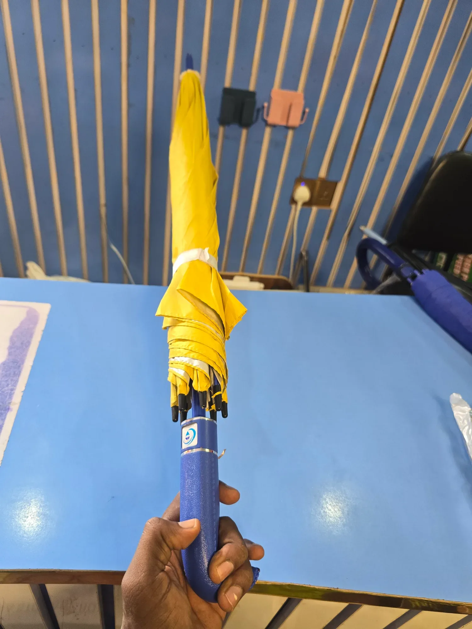 Happy Rain Umbrella | Almubaarak Variety Mall