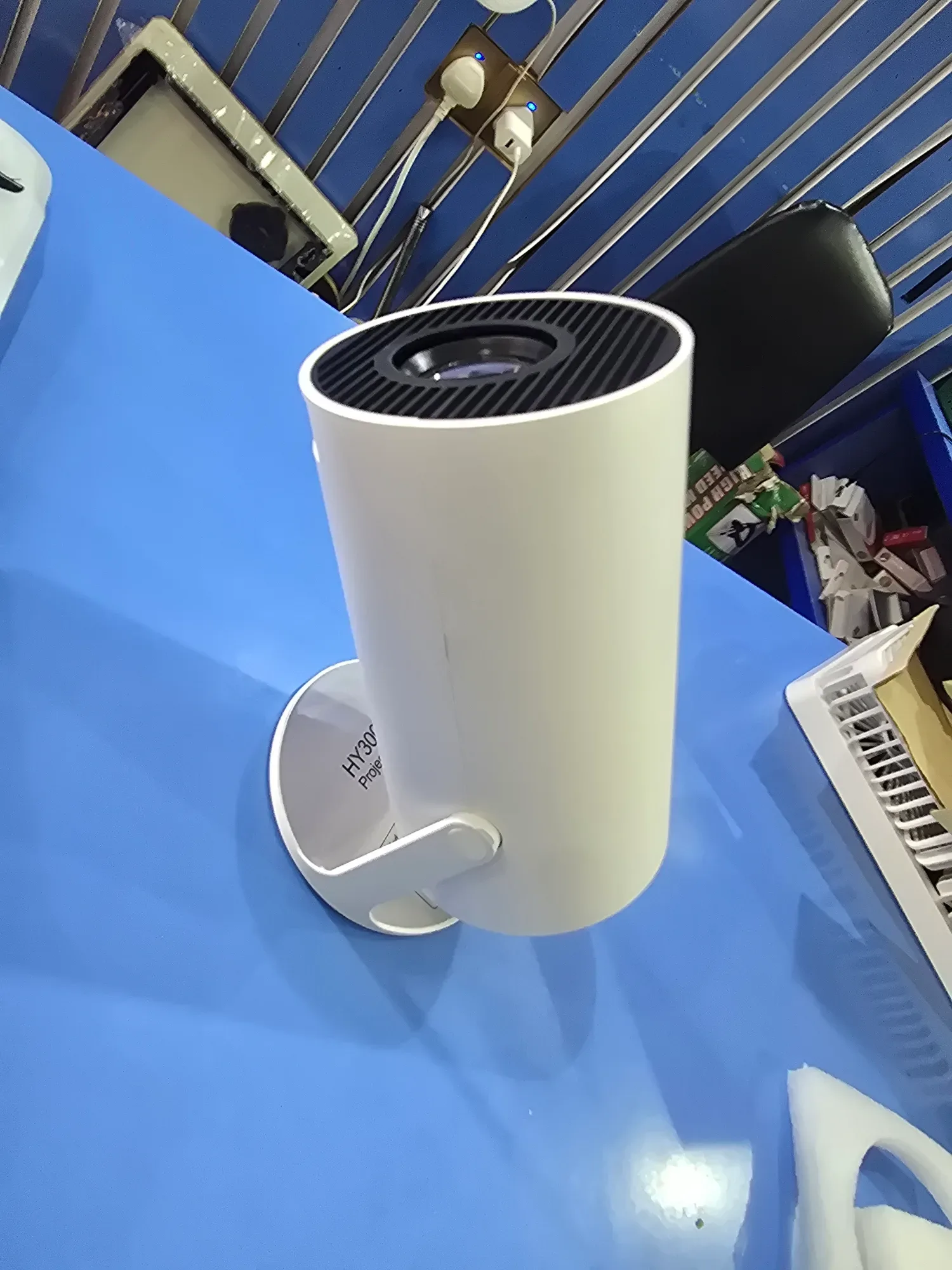 Ultra HD TV Projector